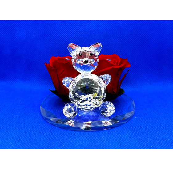 Orso su base e due rose
